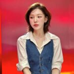 Wendy Instagram - 리무진 서비스 가서 노래 부르고 왔어요🩵 러비들이 선물해준 예쁜 파란색 마이크 들고 아주 행복하게 노래하고 왔다구🎤🩵 항상 고마워🩵