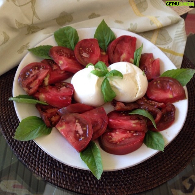 Wes Craven Instagram - Heirloom tomato gift from Felix the gardener. Delicious!