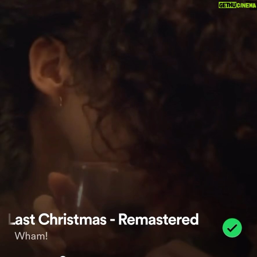 Will Buxton - 3.9K Likes - OK I can’t handle it anymore. I’m definitely not going mad.
Overjoyed that this wonderful song is finally Christmas Number 1. It’s such a brilliantly crafted song. But I’m utterly confused as to why the default version that plays on Spotify has a rogue element that doesn’t appear on the original, radio or remastered version.
At 01:03 the pitch and tempo shift up and stay at the new level for the rest of the song. It’s awful. Ruins a meticulously and perfectly crafted piece of music. I’ve included both versions. The first is the original we are all used to as featured on George Michael’s Twenty Five. The second is the default version on Spotify. I’m not mad… am I? I’m definitely not. In fact you can hear it shift down again when the loop restarts.
What is going on? @columbiarecords @columbiauk @epicrecords @epicrecordsuk @whamofficial @spotify
Cc @romankemp @andrewjohnridgeley