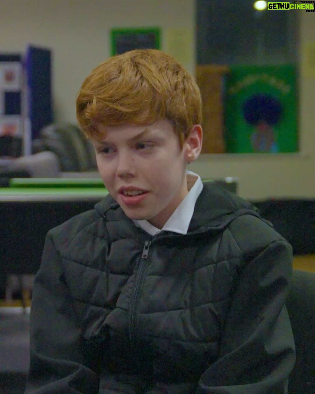 William, Prince of Wales Instagram - Proud to work with the Manchester Peace Together Alliance to improve opportunities and outcomes for young people. The three year commitment between The Royal Foundation and The Mayor of Greater Manchester brings the private sector on board for the first time, helping reduce youth violence and providing the first dedicated employment, skills and training programme for young people at risk of violence. While ‘Keeping It Real 24/7’ and hubs just like it are doing so much to support the people of Moss Side in Manchester 🐝 Moss Side, Manchester