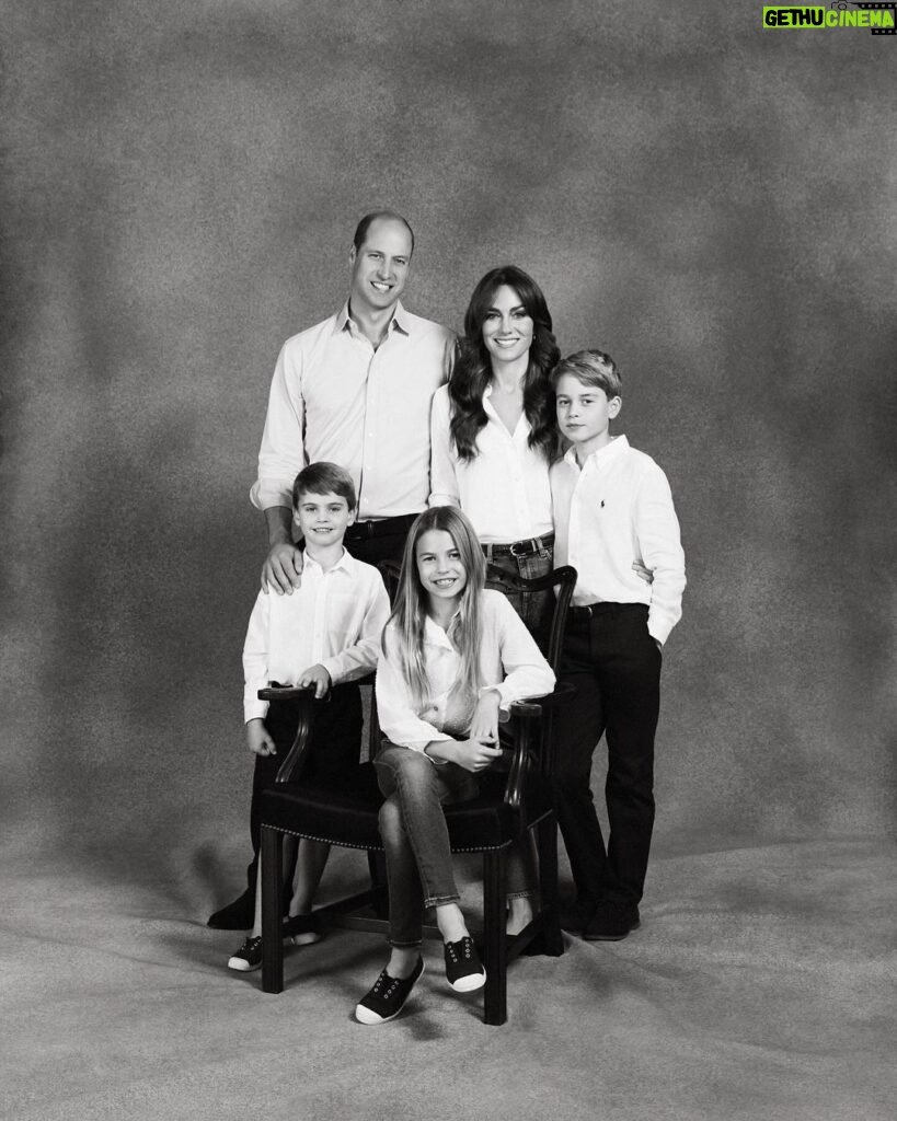 William, Prince of Wales Instagram - Our family Christmas card for 2023 🎄❤️ 📸 @joshshinner