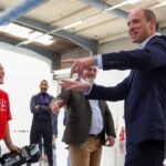 William, Prince of Wales Instagram - Taking the fight to mental health 🥊 A privilege witnessing genuine commitment to supporting young people through sports coaching, education programmes and mentoring at @best_swindon Swindon