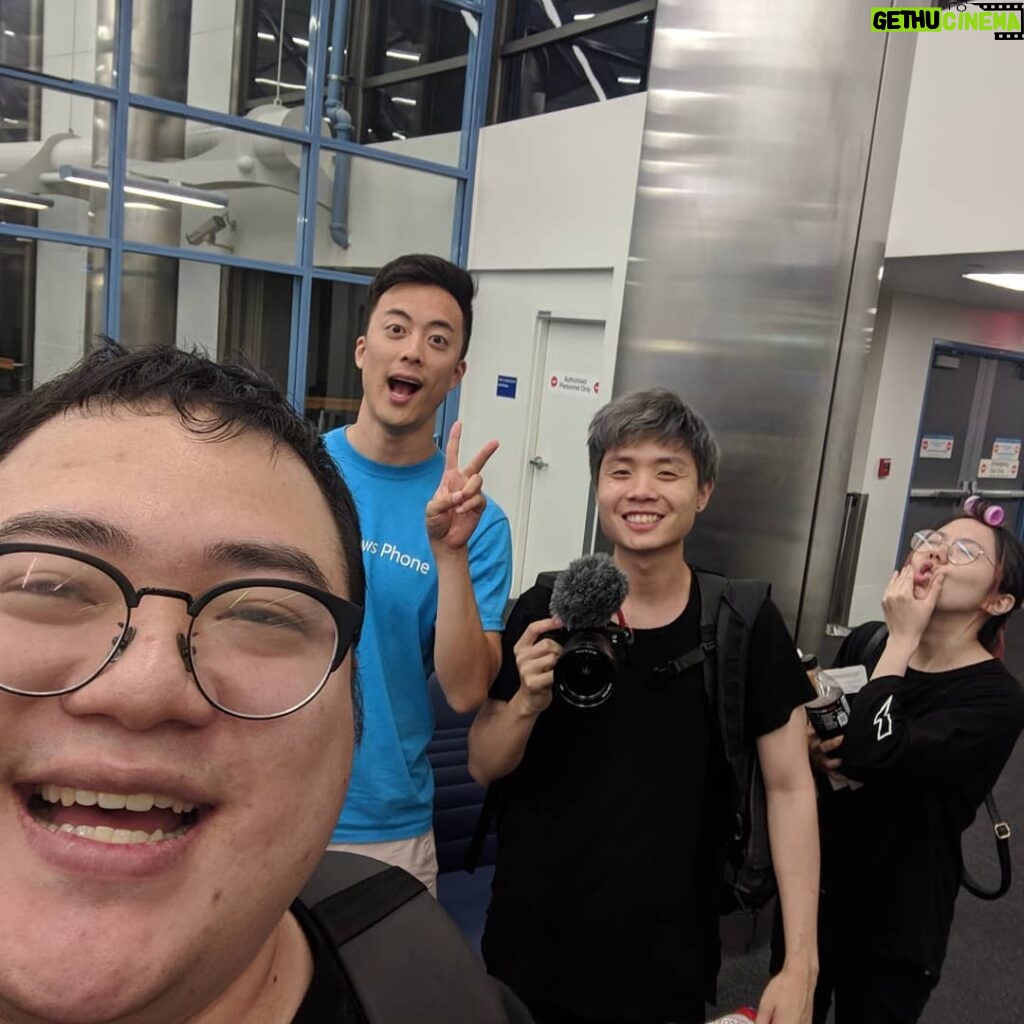 William Li Instagram - I haven't posted in forever but I'm off to Singapore with @lilypichu @sleightlymusical @edisonparklive for hyperplay. I can't wait for the food.