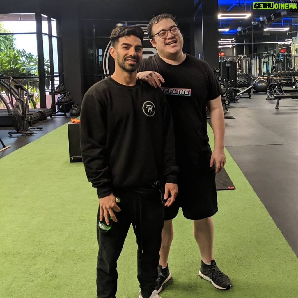 William Li Instagram - Change is hard. Day 1 off keto and onto personal training. See you guys in 4 months.