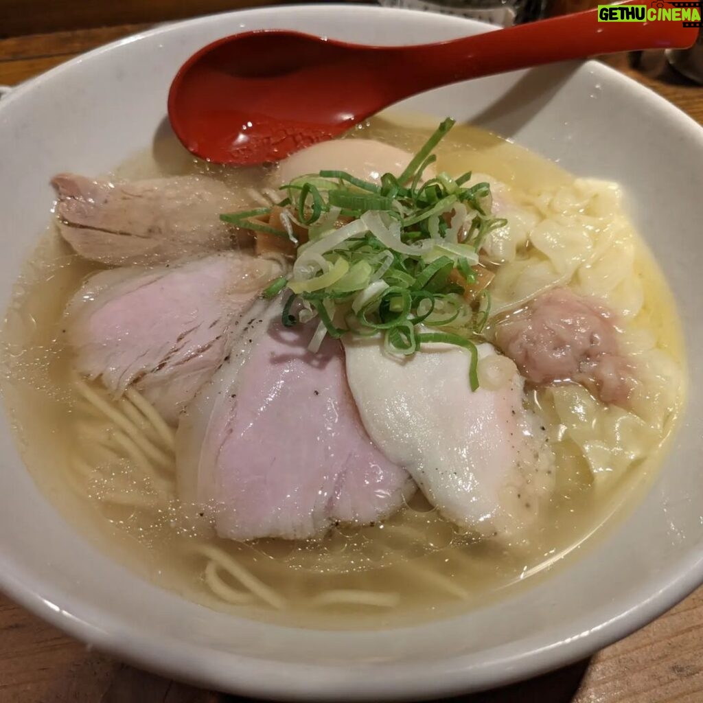 William Li Instagram - Had ridiculous roast beef wagyu with raw egg and onion sauce The shio chicken ramen is my absolute favorite I've ever had Also walked around Akihabara and went to a museum to find a unicorn