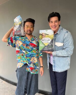 Willie McIntosh Instagram - ของดี น้าต้องมี 😍😍😍 เมื่อน้าแน็กมาเยือนถึง ฮอลลีวู้ดเกมส์ไนท์ เราก็ต้องมอบสิ่งดีๆ สำหรับสมาชิกสี่ขาตัวน้อยในครอบครัวด้วยอาหารสุนัข Optilife Prime ครับ
#อาหารหมา
#Optilifedogandcat
#สุขภาพสุนัขดีต้องOptilife
#หมากินยากต้องOptilife
#อาหารสุนัขgrainfree
#อาหารสุนัขเทียบเท่าBarf
#วิลลี่แมคอินทอช
#เสนาหอย

สอบถามข้อมูลเพิ่มเติม หรือ สั่งซื้อได้ที่ 
Line official @Optilifedogcat หรือ 
คลิ๊กมาที่ https://line.me/R/ti/p/@653ojqmx

ช้อปปี้ Shopee 
https://shopee.co.th/2son2geter?shopCollection=102612397#product_list

ลาซาด้า  Lazada
https://www.lazada.co.th/shop-dry-dog-food/?bundle-the-animal-product&from=wangpu