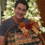 Willy McIntosh Instagram - ขอบคุณสำหรับของขวัญที่ Santa Claus ส่งมาให้ครับ. Brands ซุปไก่สกัดผสมถั่งเฉ้าแข็งแรงข้ามปีแน่ๆ