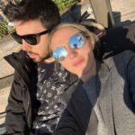 Willyrex Instagram - Mi futura mujer de despedida de soltera y yo jugando a juegos de cubitos con los panas.. 😰
