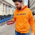 Willyrex Instagram - Encantado con la app de @kayak_europe . Compara precios y siempre encuentra la mejor oferta. ¡descargaros la app y a viajar!