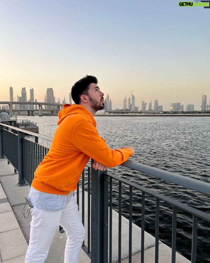 Willyrex Instagram - Ultimo atardecer en Dubai!! Ha sido breve y me voy mas cansado de lo que he venido… pero han sido unas mini-vacaciones increibles!!