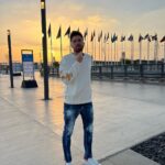 Willyrex Instagram - Venia de vacaciones a Dubai y me voy a ir mas cansado de lo que vine… la Expo me está matando los pies!! (Normalmente apenas camino.. estoy hundido!)