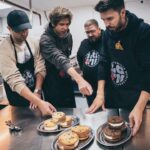 Willyrex Instagram - Hoy comienza algo impensable hace unos años!! En colaboracion con @danigarcia7 con 3 estrellas Michelin, sacamos nuestro propio restaurante para pedir a domicilio!! Desde hoy mismo busca en Just Eat y Glovo “La gran familia Mediterranea” y dentro el apartado “The Gaming Family”!