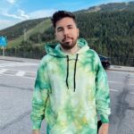 Willyrex Instagram - “Ponte que te hago una foto” en mitad de la carretera y tus amigos delante haciendo el bobo para que te rias y salgas 😑