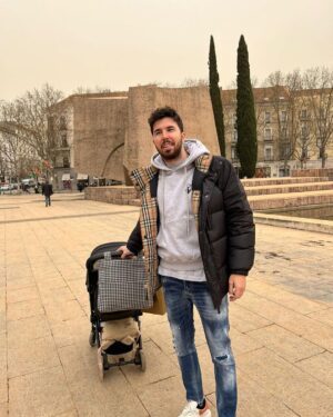 Willyrex Instagram - Paseito con la family 👧🏼