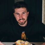 Willyrex Instagram - Hoy comienza algo impensable hace unos años!! En colaboracion con @danigarcia7 con 3 estrellas Michelin, sacamos nuestro propio restaurante para pedir a domicilio!! Desde hoy mismo busca en Just Eat y Glovo “La gran familia Mediterranea” y dentro el apartado “The Gaming Family”!