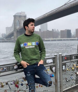 Willyrex Instagram - SORTEO ¡Viajazo a Nueva York para dos personas con vuelos, hotel y actividades incluidas!
¡Qué recuerdos de cuando vivía en Nueva York!
Estados Unidos ha anunciado que desde el 8 de noviembre se podrá volver a viajar a su país, así que para celebrarlo os traigo con @civitatis  un premio espectacular: un viaje a Nueva York para dos personas con vuelos, cinco noches de alojamiento y tres tours flipantes incluidos (Paseo en helicóptero por #NYC + Contrastes de Nueva York VIP + Visita guiada por Central Park) 
Para participar solo tienes que:
1. Seguir a @civitatis y seguirme a mí 
2. Mencionar a la persona que te acompañará a Nueva York cuando ganes el viaje 
OPCIONAL: Para tener una participación extra, comparte esta foto en Stories (si tienes perfil privado, envía captura por DM) 
Puedes participar tantas veces como quieras: cuantos más comentarios pongas, más probabilidades de ganar este súper premio. Puedes probar suerte hasta el próximo Jueves,4 de Noviembre a las 19h (hora española peninsular) ¡Ese día anunciaremos en este post el ganador!
Nueva York te espera. ¡Mucha suerte!
Link de las bases legales del sorteo : https://civitatis.link/NuevaYorkConWillyrex Ya tenemos ganador @ignacionct