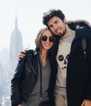 Willyrex Instagram - SORTEO ¡Viajazo a Nueva York para dos personas con vuelos, hotel y actividades incluidas!
¡Qué recuerdos de cuando vivía en Nueva York!
Estados Unidos ha anunciado que desde el 8 de noviembre se podrá volver a viajar a su país, así que para celebrarlo os traigo con @civitatis  un premio espectacular: un viaje a Nueva York para dos personas con vuelos, cinco noches de alojamiento y tres tours flipantes incluidos (Paseo en helicóptero por #NYC + Contrastes de Nueva York VIP + Visita guiada por Central Park) 
Para participar solo tienes que:
1. Seguir a @civitatis y seguirme a mí 
2. Mencionar a la persona que te acompañará a Nueva York cuando ganes el viaje 
OPCIONAL: Para tener una participación extra, comparte esta foto en Stories (si tienes perfil privado, envía captura por DM) 
Puedes participar tantas veces como quieras: cuantos más comentarios pongas, más probabilidades de ganar este súper premio. Puedes probar suerte hasta el próximo Jueves,4 de Noviembre a las 19h (hora española peninsular) ¡Ese día anunciaremos en este post el ganador!
Nueva York te espera. ¡Mucha suerte!
Link de las bases legales del sorteo : https://civitatis.link/NuevaYorkConWillyrex Ya tenemos ganador @ignacionct