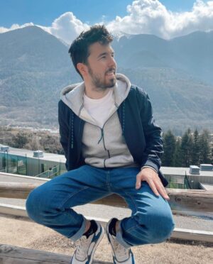 Willyrex Instagram - ¿Qué título le pondríais a la foto?👇🏻
De estreno con la nueva colección ICONS de @springfieldmw Prendas versátiles, atemporales y con un punto sostenible. #SpringfieldIcons #asyoulive