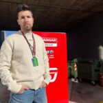 Willyrex Instagram - Ya en casa y descansado despues del fin de semana en el MotoGP de Valencia. Gracias @polespargaro por invitarme a este momento tan especial. Lo difícil que es tener tantas cualidades, aguantar tanta presión, y que todo el mundo en tu trabajo te quiera tanto, dice mucho de ti. Y ahora a vivir una nueva etapa llena de nuevas oportunidades que te mereces, por tu esfuerzo y perseverancia. Y por encima de todo, un gran amigo. Y que bien que ahora tendrás un poquito mas de tiempo para que me ganes al pádel.