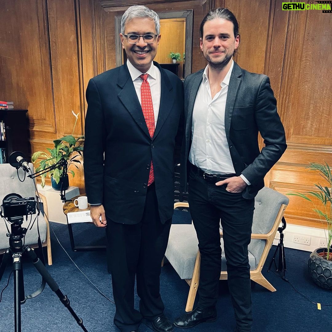 Winston Marshall Instagram - π Marshall Matters π I spoke with co-author of the Great Barrington Declaration Dr Jay Bhattacharya on how he was censored by government and big tech, meeting Elon and the Twitter Files, the recent excess death records and how censorship kills. Exceedingly brave man who paid the consequences of wrongthink like few others LINK IN BIO All usual podcast outlets and YouTube The Spectator