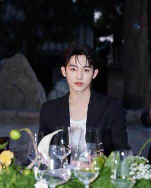 Winwin Instagram - a pleasant evening 
@sandrachoiofficial 
@jimmychoo