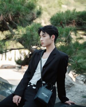 Winwin Instagram - a pleasant evening 
@sandrachoiofficial 
@jimmychoo