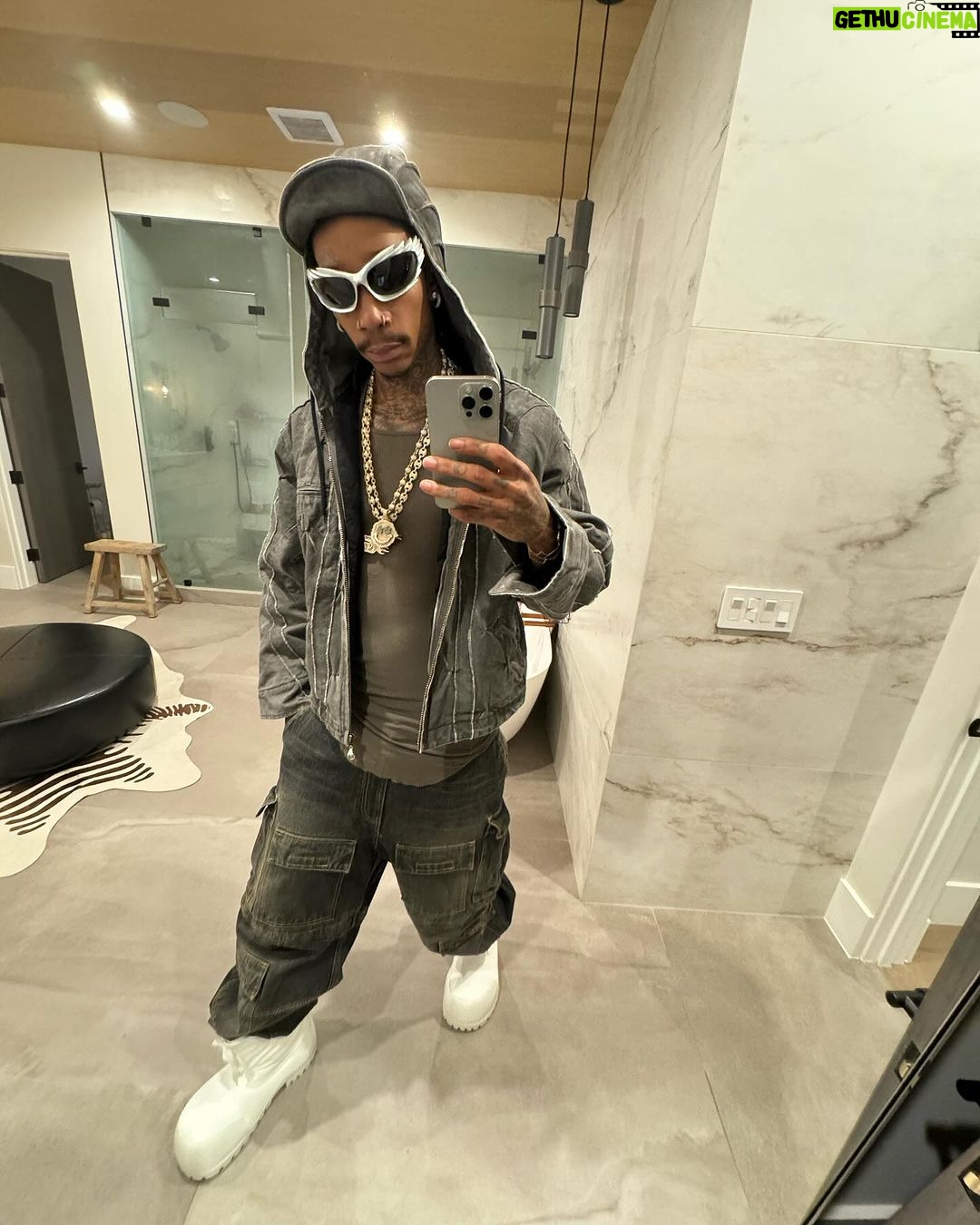 Wiz Khalifa Instagram - Leavin y’all in the dust