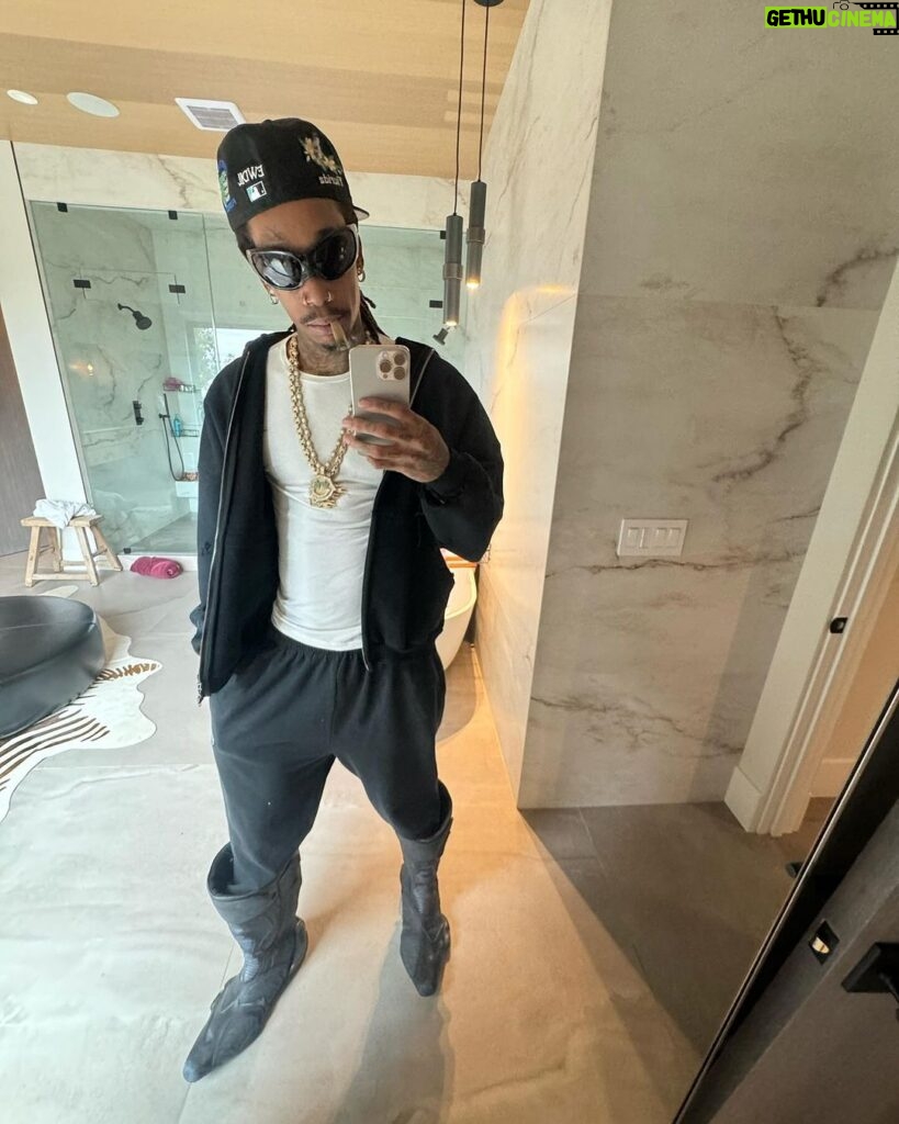Wiz Khalifa Instagram - I wonder if i still get stoned