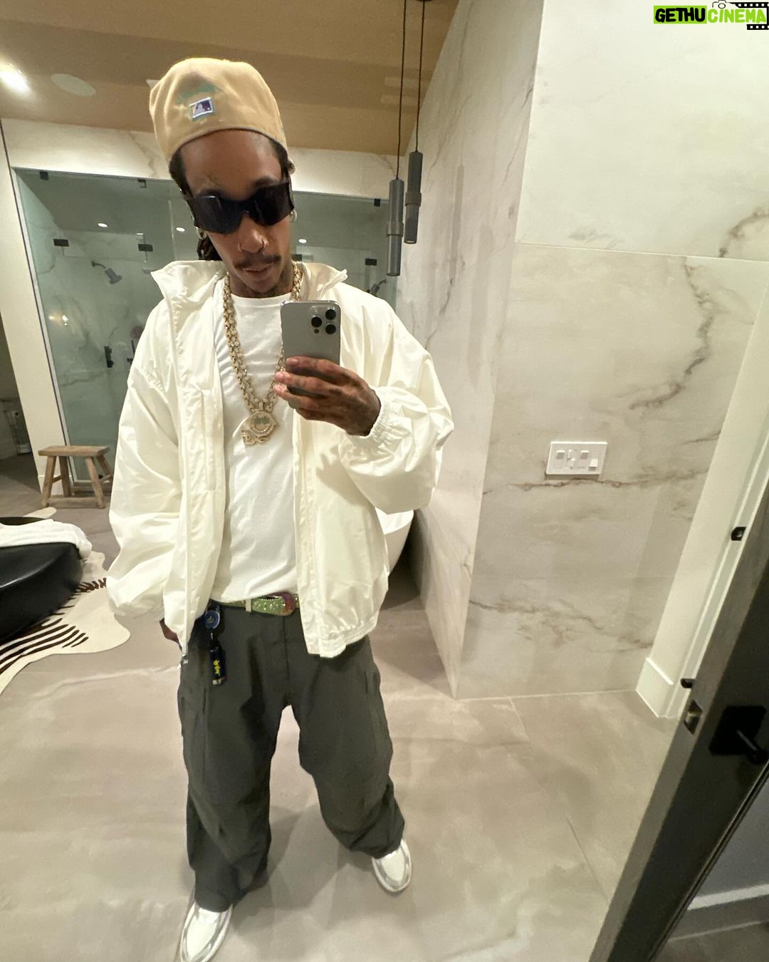 Wiz Khalifa Instagram - Somebody made me hot