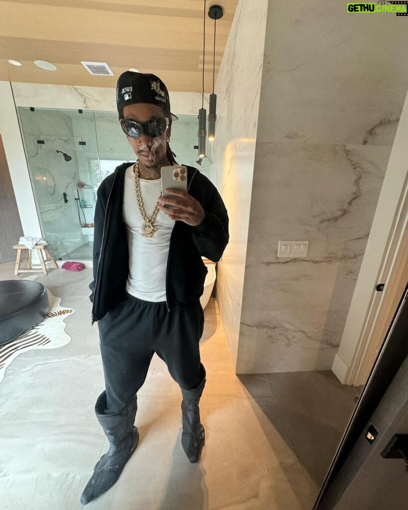 Wiz Khalifa Instagram - I wonder if i still get stoned