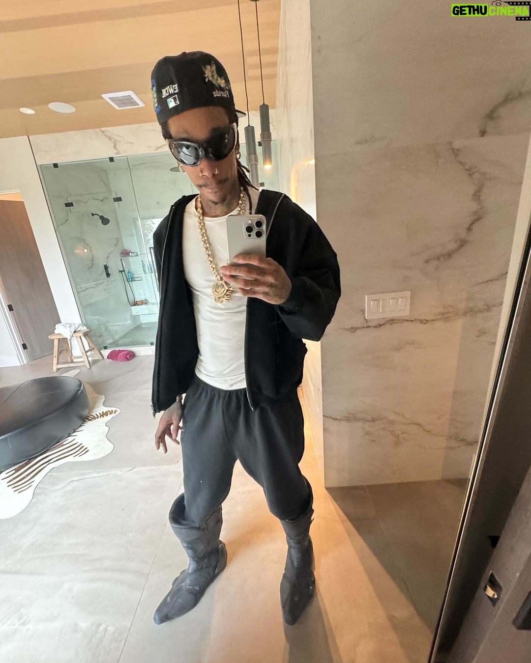 Wiz Khalifa Instagram - I wonder if i still get stoned