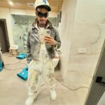 Wiz Khalifa Instagram – All white I got Range too.
