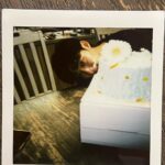 Woo Do-hwan Instagram – 너무 많은 축하를 받아서
세상에서 가장 행복한 생일이에요💛
축하해 주신 모든 분들께 감사드립니다
더위 조심하세요🤍🤍🤍