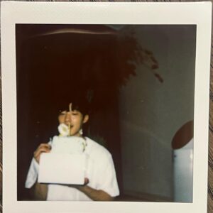 Woo Do-hwan Instagram - 너무 많은 축하를 받아서
세상에서 가장 행복한 생일이에요💛
축하해 주신 모든 분들께 감사드립니다
더위 조심하세요🤍🤍🤍