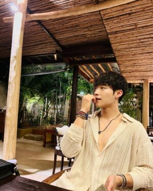 Woo Do-hwan Instagram - 🇹🇭🇹🇭🇹🇭🙏🙏🙏