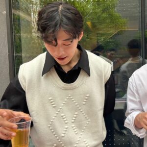 Woo Do-hwan Instagram - 응? 술이야? 윽