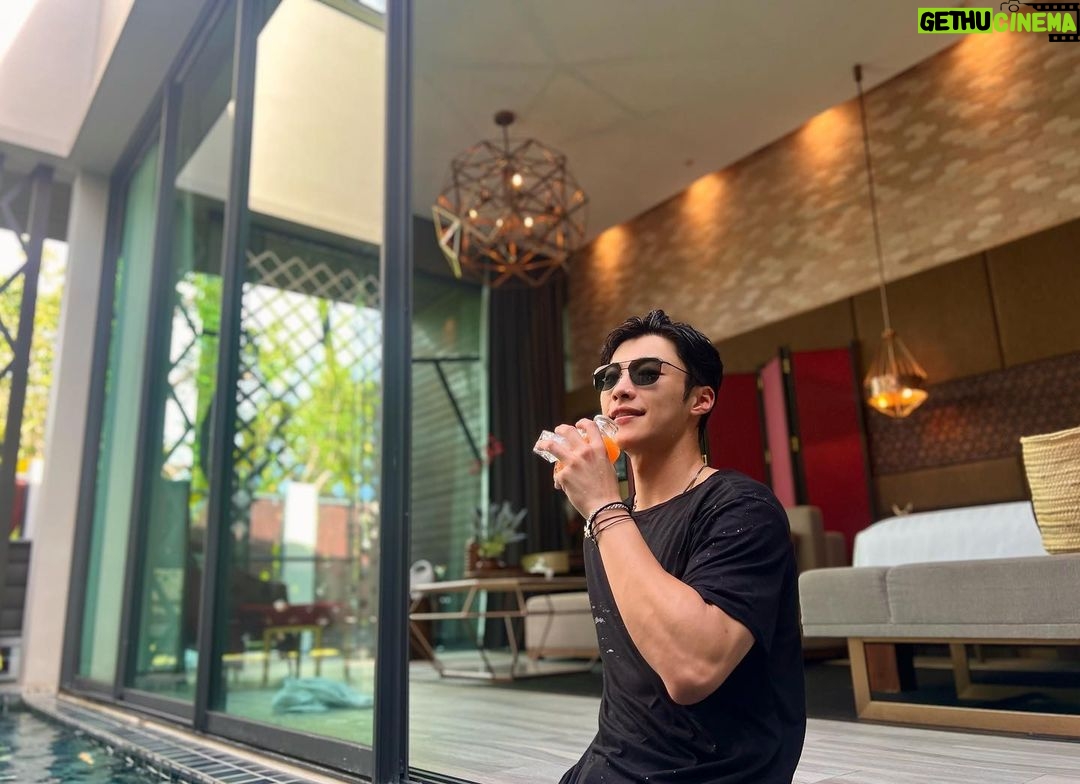 Woo Do-hwan - 550.7K Likes - 😎😎😎
