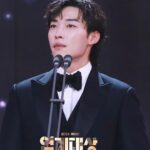 Woo Do-hwan Instagram - 감사합니다 저에게 앞으로 나아갈 힘을 주신 모든 분들께 감사드립니다 새해 복 많이 받으세요.