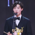 Woo Do-hwan Instagram - 감사합니다 저에게 앞으로 나아갈 힘을 주신 모든 분들께 감사드립니다 새해 복 많이 받으세요.