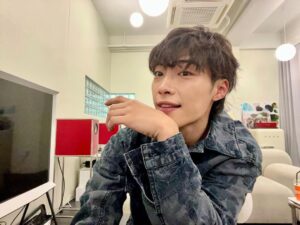 Woo Do-hwan Instagram - 🤓🤓🤓