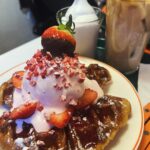 Woranuch Bhirombhakdi Instagram - ร้านนี้ขนมอร่อยยย 🙃 Hannam-dong
