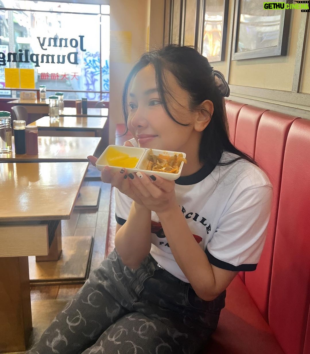Woranuch Bhirombhakdi Instagram - Jonny Dumpling - 이태원 쟈니덤플링