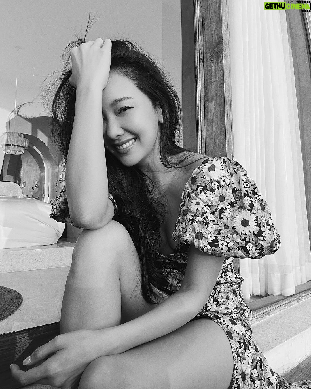 Woranuch Bhirombhakdi Instagram - ทำงัยดี … ปีนี้มะได้ไปเที่ยวไหนเบย 🤞🏻