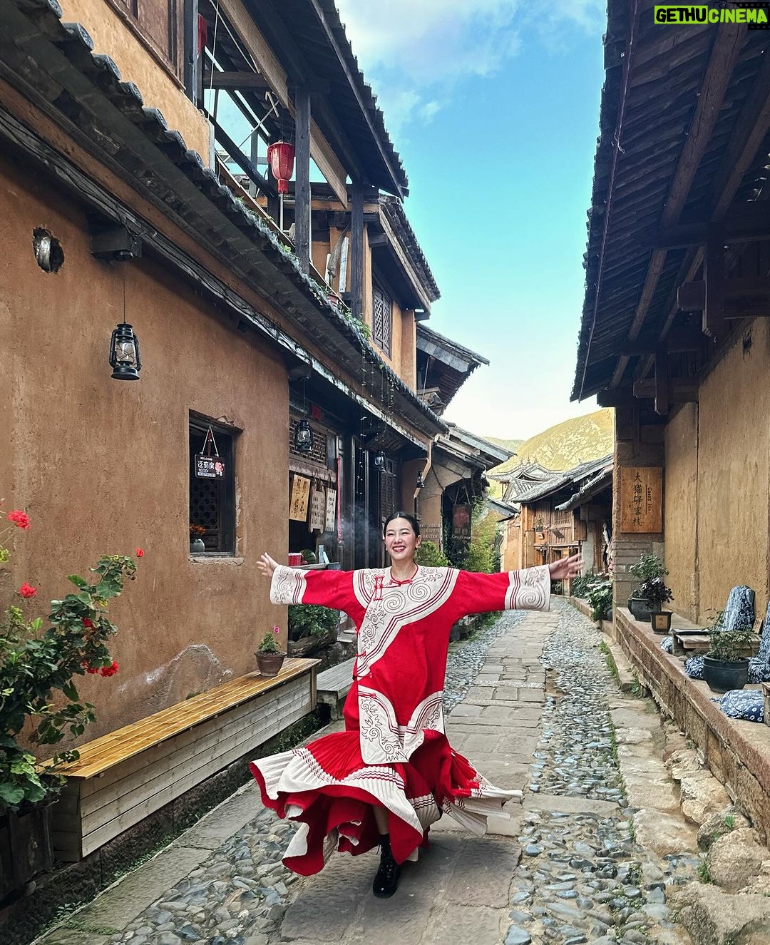 Woranuch Bhirombhakdi Instagram - Shaxi, Yunnan