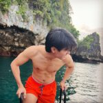 Worrachai Sirikongsuwan Instagram - ไอ้หนุ่มเตี่ยวส้ม 🙉 #tapeworrachai เกาะไก่ ทะเลแหวก จ. กระบี่