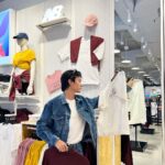 Worrachai Sirikongsuwan Instagram - Foot Locker สาขาใหม่เลยยย!!! The Mall Lifestore Bangkapi แล้วคือของเพียบบ ยิ่งแฟน New Balance ห้ามพลาด ตอนนี้ซื้อ New Balance คู่ใดก็ได้ภายในร้าน Foot Locker สาขานี้เท่านั้น รับฟรี Tote Bag สุด exclusive ฟรี ตั้งแต่วันที่ 19 ม.ค. 67 - จนกว่าสินค้าจะหมด จัดเลย #FootLockerTH #nbThailand #newbalance @newbalance @footlockerth The Mall Lifestore Bangkapi เดอะมอลล์ไลฟ์สโตร์ บางกะปิ