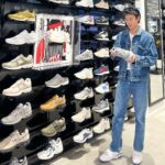Worrachai Sirikongsuwan Instagram - Foot Locker สาขาใหม่เลยยย!!! The Mall Lifestore Bangkapi แล้วคือของเพียบบ ยิ่งแฟน New Balance ห้ามพลาด ตอนนี้ซื้อ New Balance คู่ใดก็ได้ภายในร้าน Foot Locker สาขานี้เท่านั้น รับฟรี Tote Bag สุด exclusive ฟรี ตั้งแต่วันที่ 19 ม.ค. 67 - จนกว่าสินค้าจะหมด จัดเลย #FootLockerTH #nbThailand #newbalance @newbalance @footlockerth The Mall Lifestore Bangkapi เดอะมอลล์ไลฟ์สโตร์ บางกะปิ
