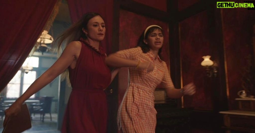 Wulan Guritno Instagram - Siap di tatap Rahayu? 👻 Ketemu Ayu MULAI HARI INI DI BIOSKOP 👻 ibu dan anak bersekutu? @filmtrinil karya terbaru @hanungbramantyo di angkat dari drama radio populer era 80 an TRINIL Balekno Gembungku #filmtrinil #KembalikanTubuhku #TAYANGHARIINI #AYOKEBIOSKOP #KAMISKEBIOSKOP