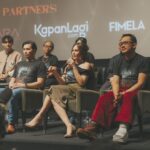 Wulan Guritno Instagram – Press screening – conference @filmtrinil 

4 JANUARI DI BIOSKOP 

#filmtrinil #baleknogembungku #KembalikanTubuhku