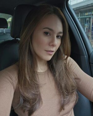Wulan Guritno Instagram - no driver no cry.. 
..... .....